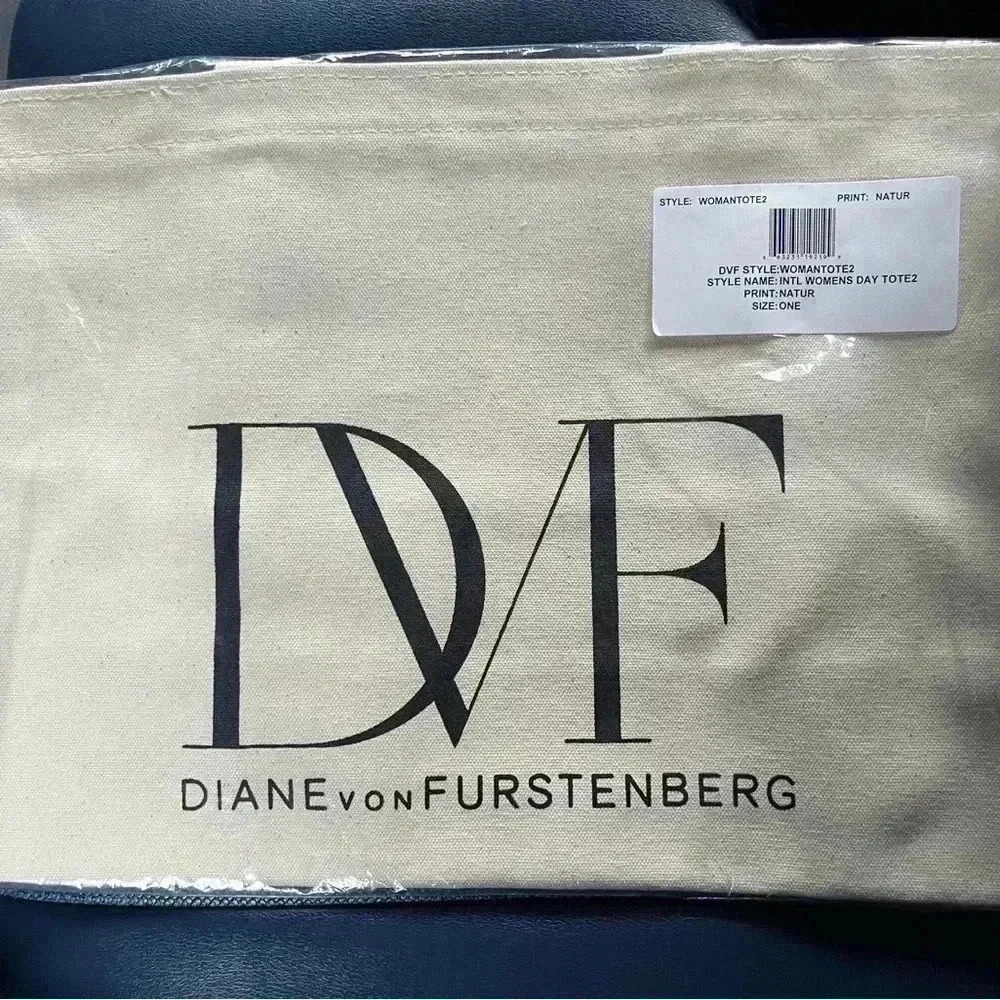 NWT Limited edition Diane Von Furstenberg DVF cream Proud to be a Woman tote bag